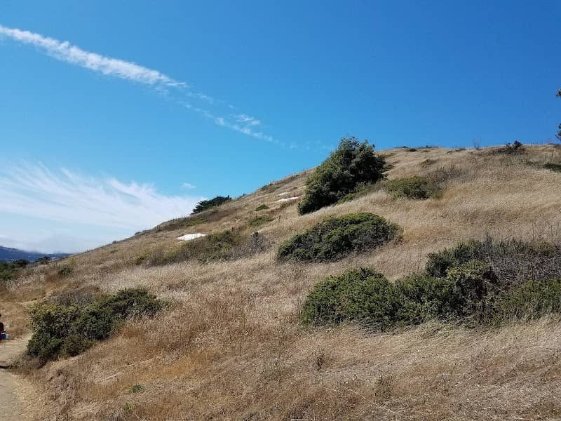 Sign Hill trailhead - Image 2