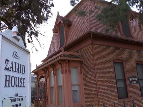 Zalud House - Image 2