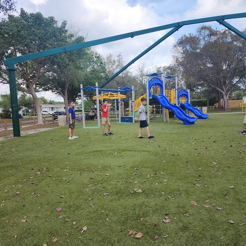 whispering lakes park - Image 1