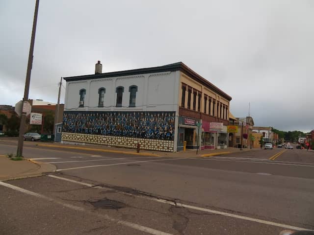 Miners Painted Memorial - Image 2