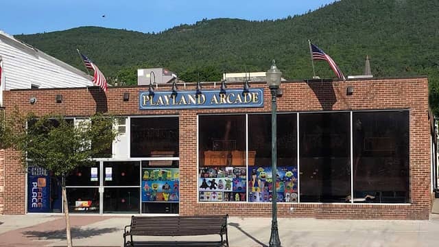 Playland Arcade - Image 2