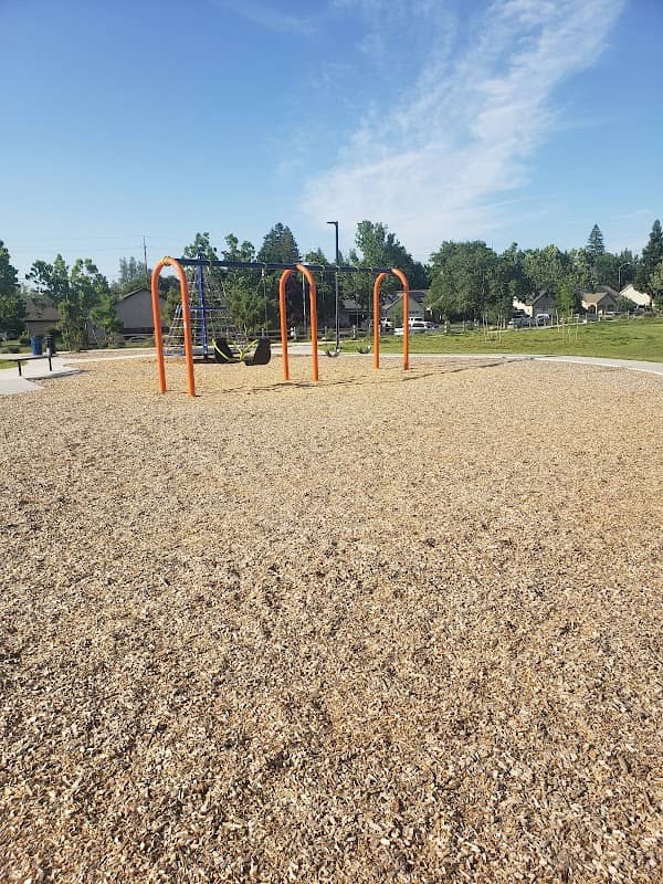 Rotary Centennial Park - Image 1