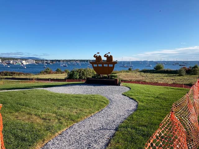 El Faro Salute! Memorial - Image 1