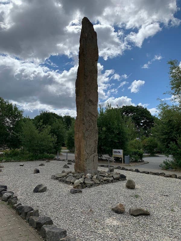 Sandsteinstele - Image 1