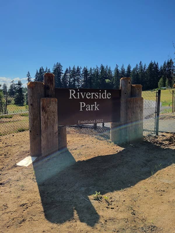 Riverside Park - Image 1