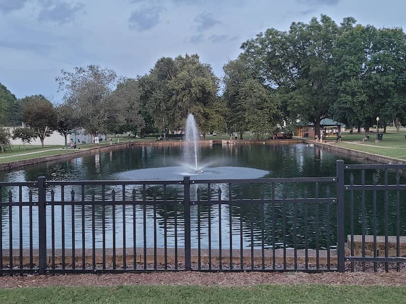 Big Memorial Spring Park - Image 2