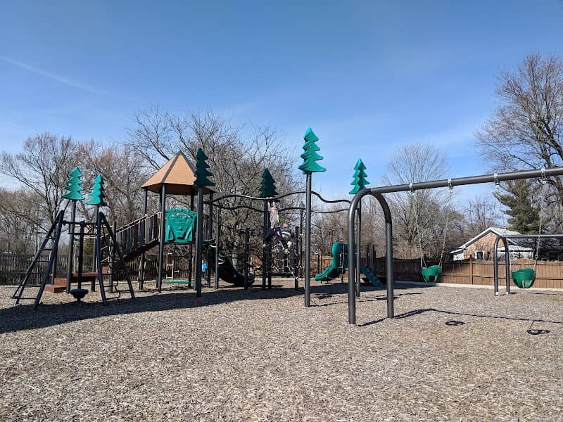 Oaklandon Play Park - Image 1