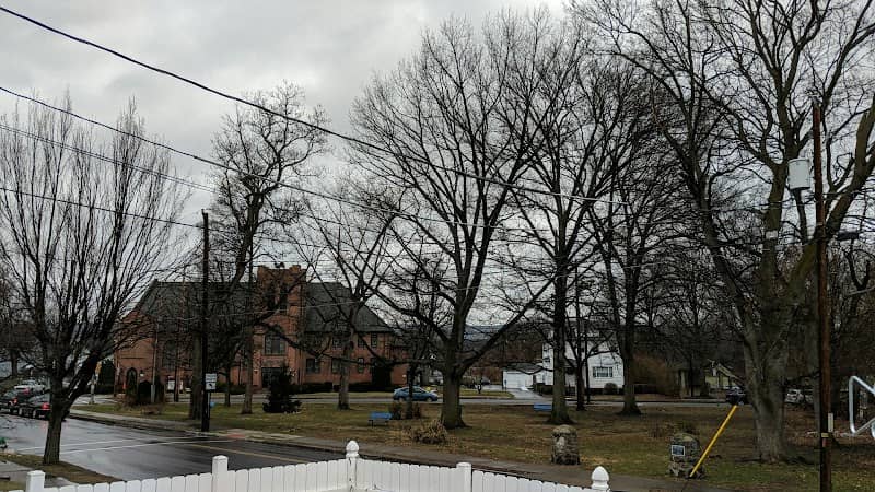 Firwood Park - Image 2