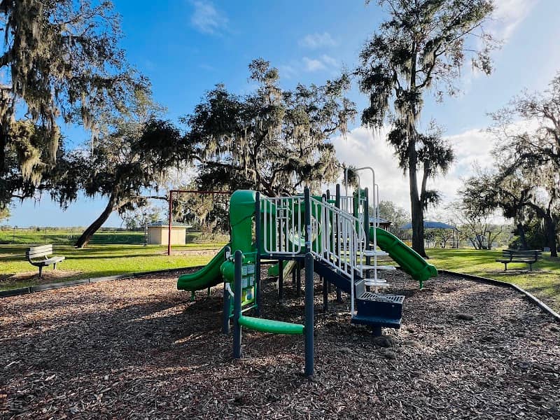 Fewox Memorial Park - Image 2