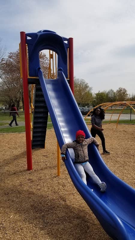 Buckingham Park - Image 2
