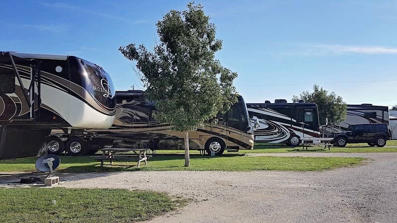 Hooves N Wheels RV Park - Image 2