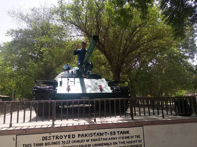 Old Tank in War Memorial Park - Image 1