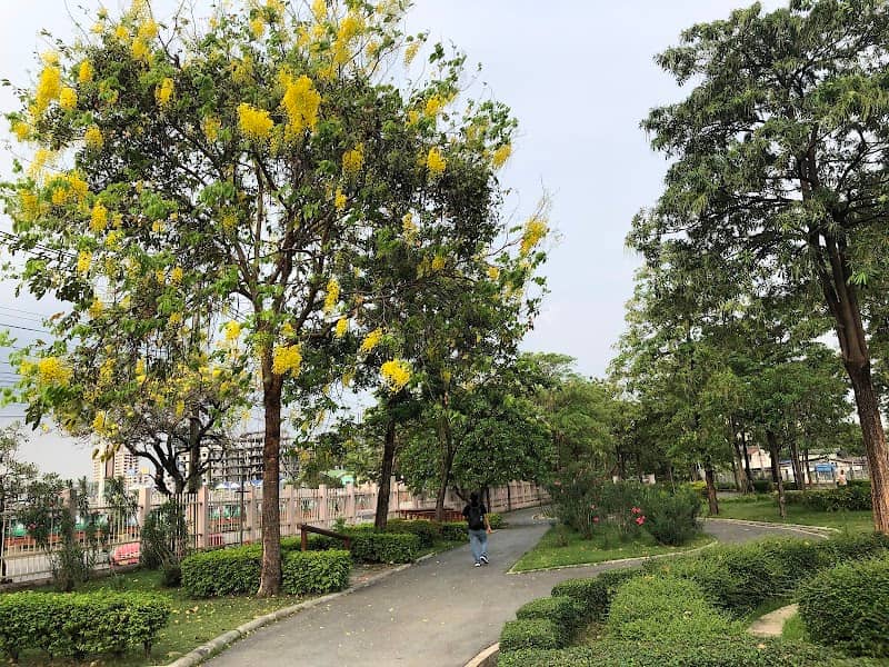 Ruam Ruen, Rama 9 Kids Park - Image 1