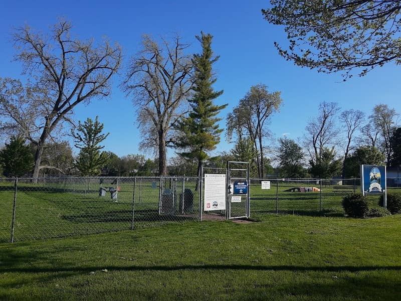East Riverdowns Park - Image 1