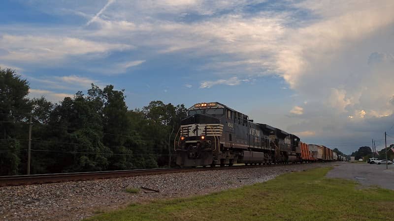 Grover Railfaning Area - Image 1