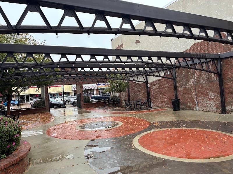 Plaza on Main - Image 1