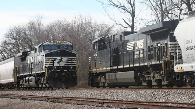 Railfan Location: Lenox Tower - Image 1
