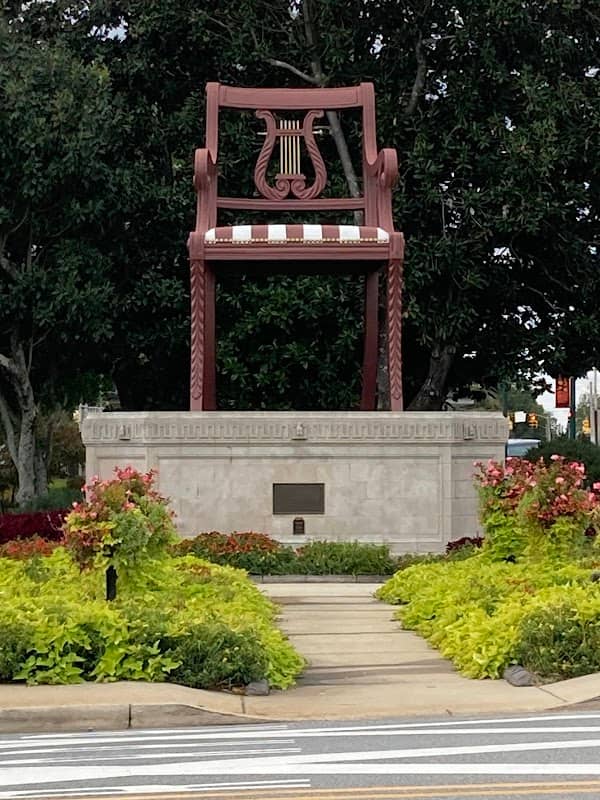The Big Chair - Image 2