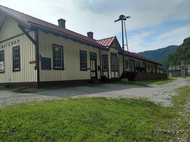Matewan Depot Replica Welcome Center and Museum - Image 1