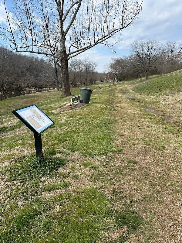 Riverside Park - Image 2