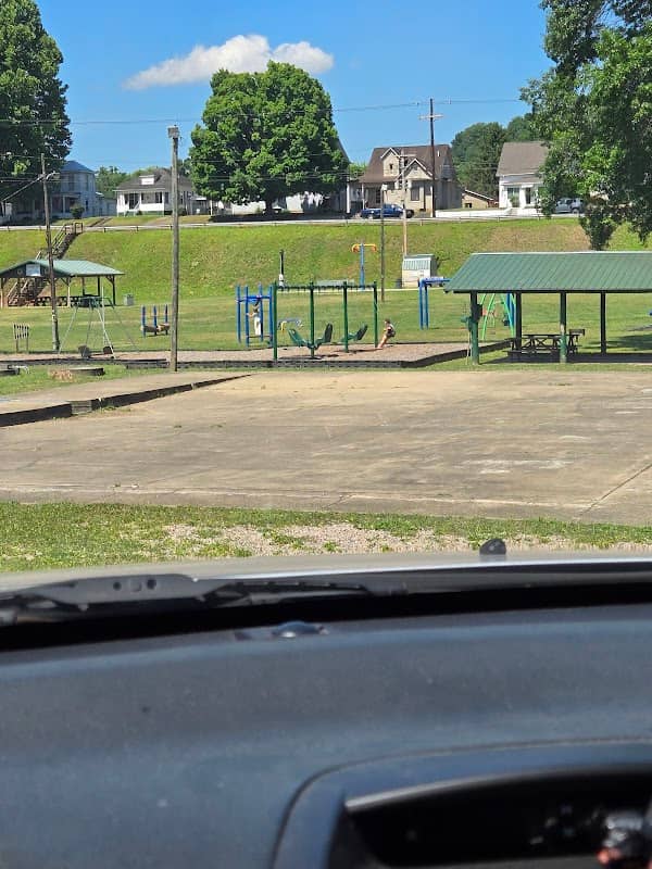 Middleport Ball Park - Image 2