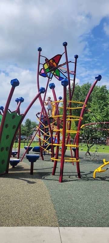 Oak Hill Park - Image 2