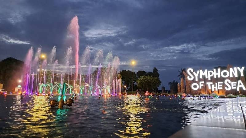 Dancing Fountain Ancol - Image 2