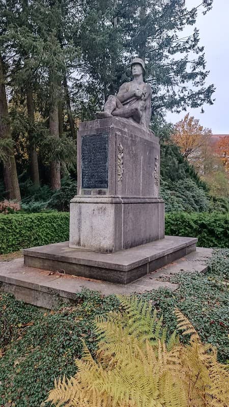 Kriegerdenkmal Bad Schmiedeberg - Image 1