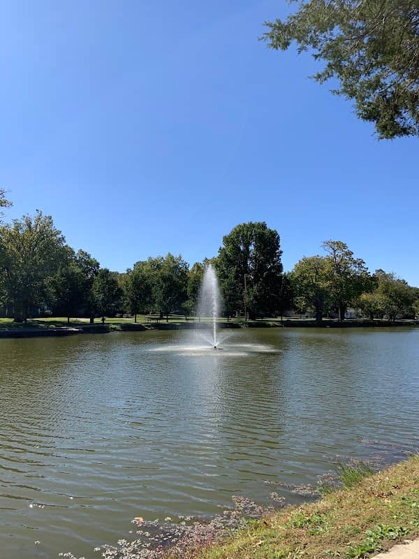 Lakeside Park - Image 1