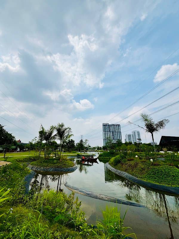 Aviary Park Indonesia - Image 1