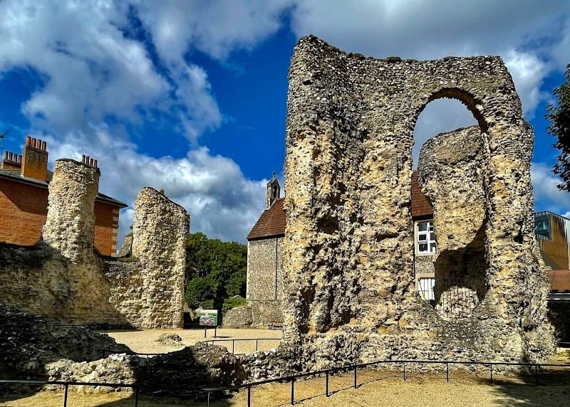 Reading Abbey Ruins - Image 2