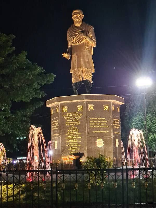 Statue Of Humanity - Image 2