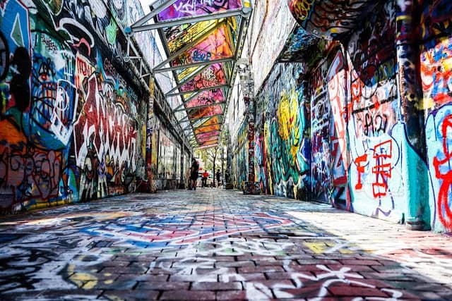 Graffiti Alley - Image 3
