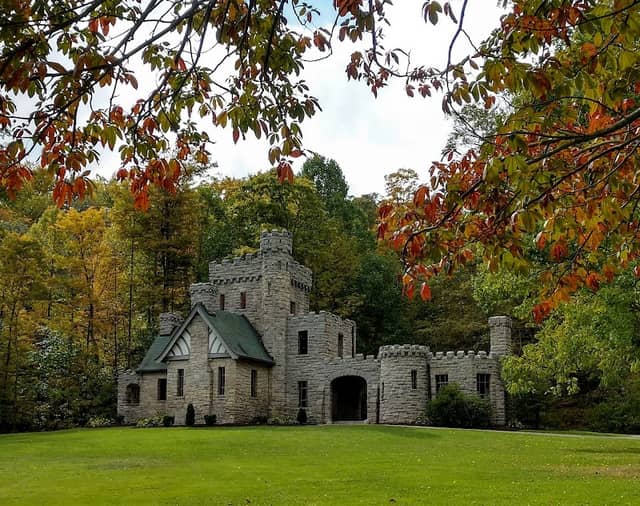 Squire's Castle - Image 1