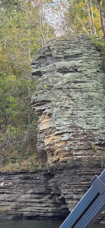 Rock Formation in smith lake - Image 2