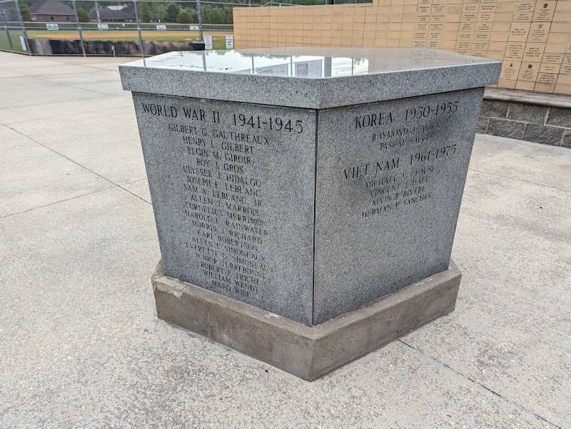 Veteran's Park - Image 2