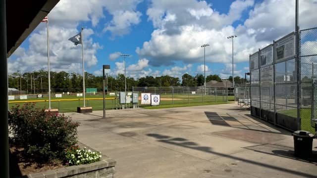 Veteran's Park - Image 1