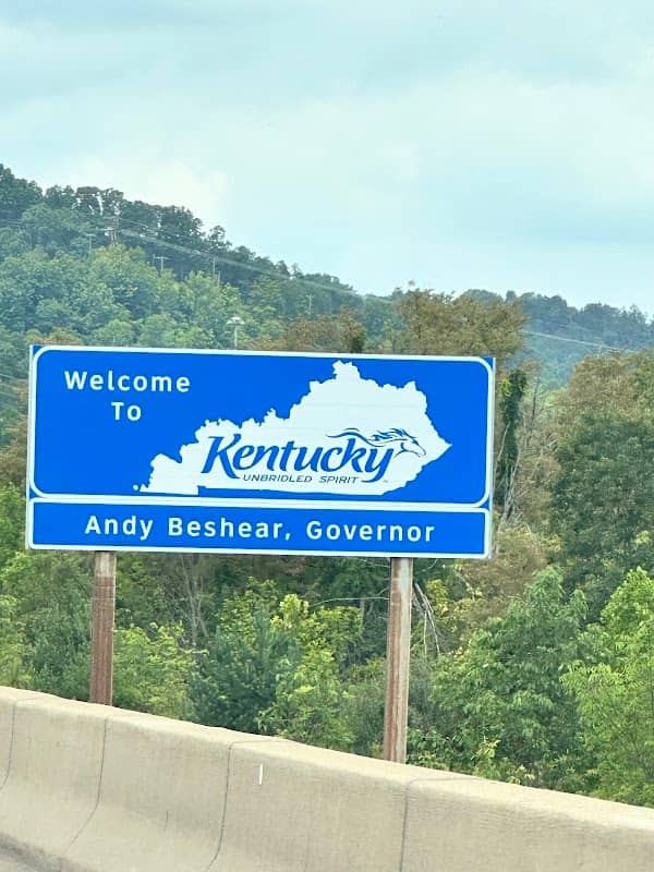 Kentucky Welcome Sign - Image 2