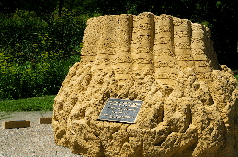 Vietnam Memorial - Image 2