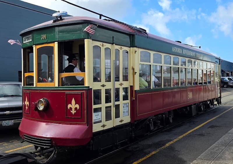 Astoria Riverfront Trolley - Image 1