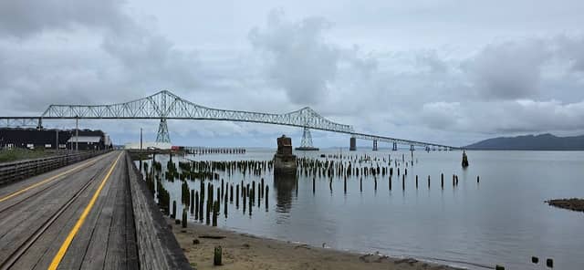 Astoria Riverfront Trolley - Image 2