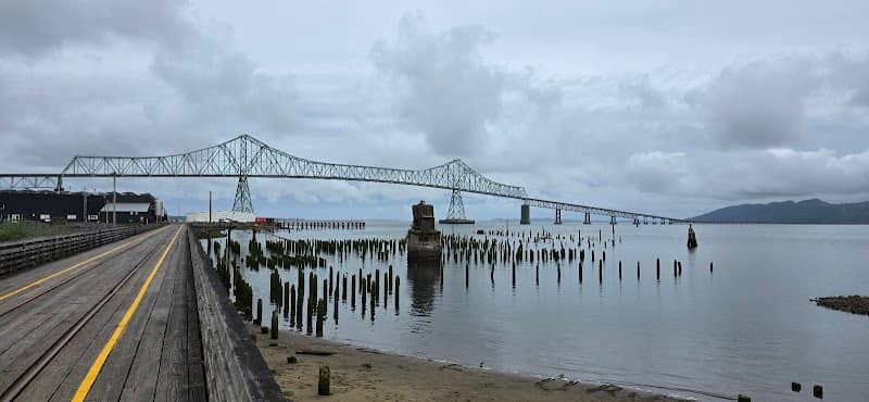 Astoria Riverfront Trolley - Image 2