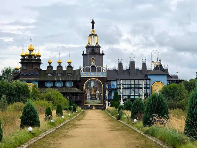 Glockenpalast Museum - Image 1