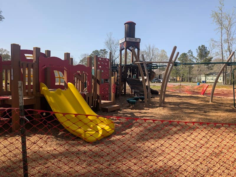Exquisette Park - Image 1