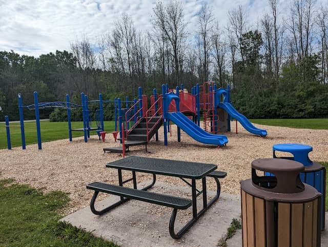 Deer Run Park - Image 1