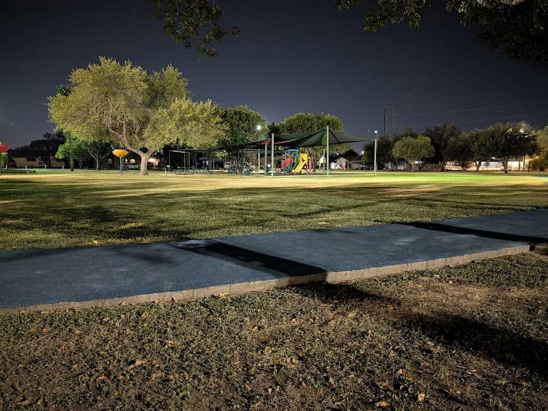 Noon Lions Park - Image 1
