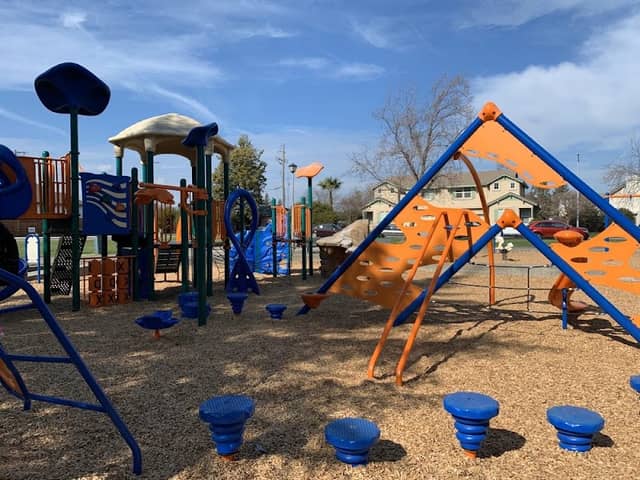 Padan Park - Image 1