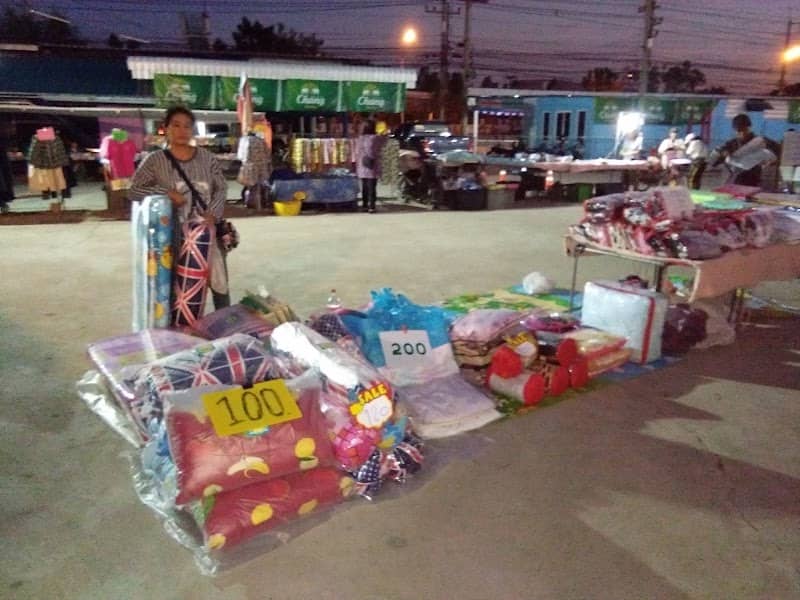 ตลาดนัดนพวงศ์ไวท์อินน์ใหญ่ที่สุดในนพวงศ์ - Image 1