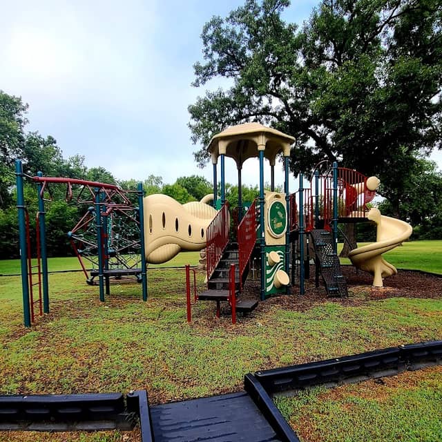 Ambrosia Springs Park - Image 1