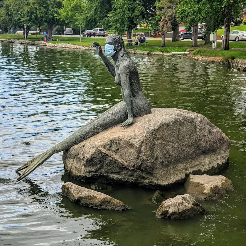 Fountain Lake Mermaid - Image 1